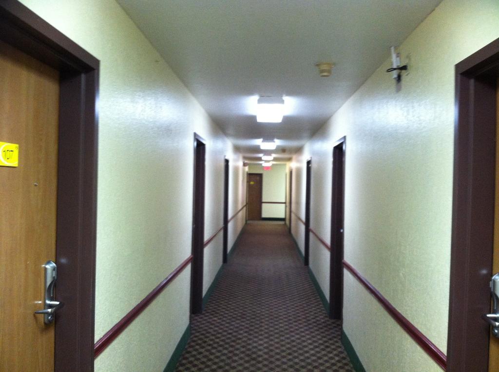 Hotel Super 8 By Wyndham Sikeston/Miner Area Exterior foto